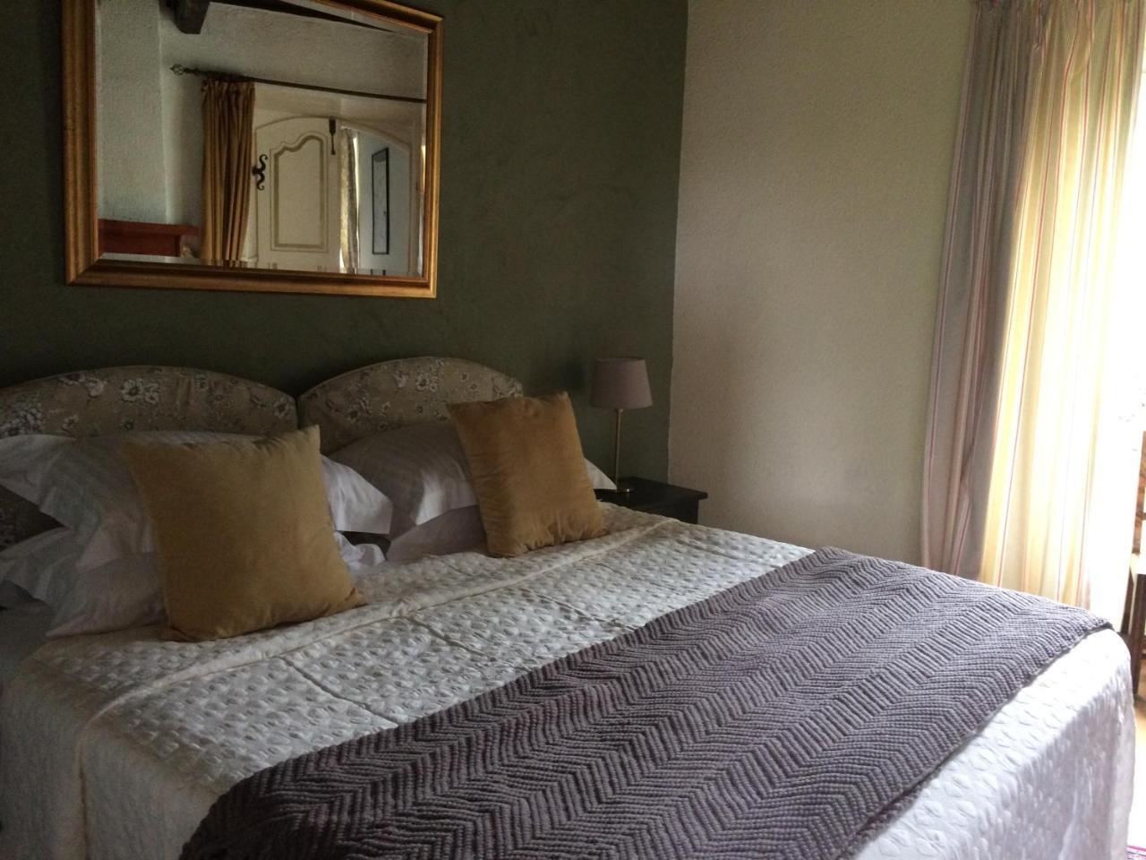 Les Hauts Paturages Bed and Breakfast Ossun-ez-Angles Esterno foto